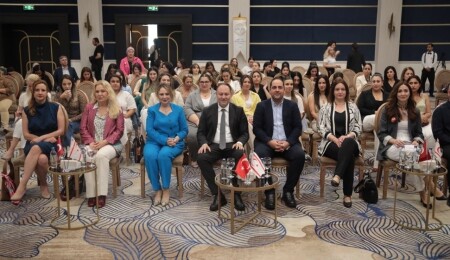 Meclis Başkanı Öztürkler, "Girişim Öncüleri İlham Buluşması" toplantısına katıldı