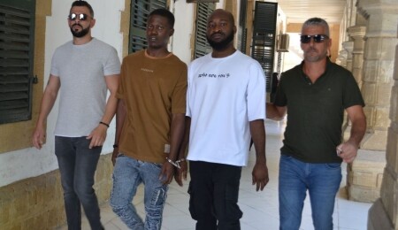 Uyuşturucuyla yakalan sanıklardan birine 1 buçuk, diğerine 2 yıl hapis cezası!