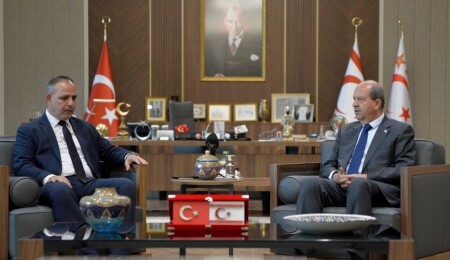 Cumhurbaşkanı Tatar, LTB Başkanı Harmancı’yı kabul etti