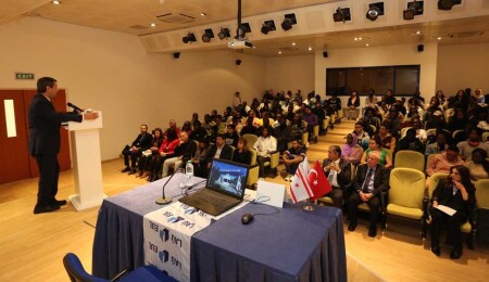 Tahsin Ertuğruloğlu, LAÜ’de konferans verdi