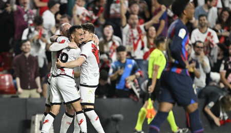 La Liga'da lider Barcelona deplasmanda Rayo Vallecano'ya yenildi
