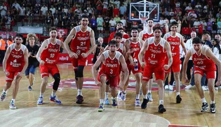 Türkiye A Milli Basketbol Takımı, Avrupa Şampiyonası'nda 2'de 2 yaptı
