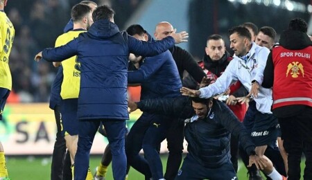 Trabzonspor yardımcı antrenörü Egemen Korkmaz olaylı derbi sonrası konuştu: Tepkisiz kalamazdım