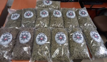Ercan’da 13 kilo uyuşturucuyla yakalanan şahıs tutuklandı!