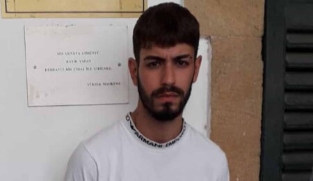 Lefkoşa’da bıçakla bir kadını tehdit eden Mert Yılmaz Denizhan, tutuksuz yargılanacak!