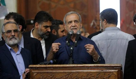 İran Cumhurbaşkanı, İsrail'in Tahran'a düzenlediği saldırıda bacağından yaralandı