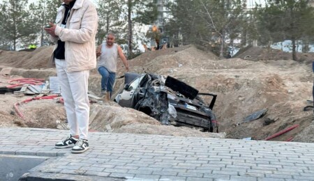 Lefkoşa'da korkutan kazada 3 kişi yaralandı