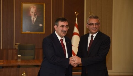 Tufan Erhürman ile Cevdet Yılmaz bir araya geldi:  iyi ilişkiler ve istişare vurgusu