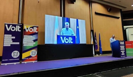 Murat Kanatlı: Kıbrıs bölünemeyecek kadar küçük ama tüm Kıbrıslılara yetecek kadar büyüktür