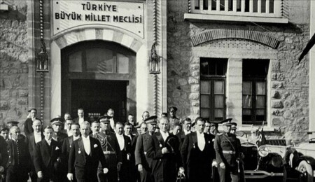 TBMM'nin açılışı, kurtuluş mücadelesinin en önemli safhalarından biri oldu