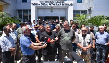 Hayvan üreticileri Lefkoşa’da süresiz araçlı eylem başlatıyor