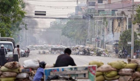 Myanmar askerleri uyanık kalmak için "metamfetamin kullanmaya zorlanıyor"