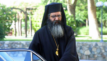 Sözde “Omorfo Metropoliti” Neofitos: “Meryem Ana’dan bana koronavirüsü göndermesini istedim”