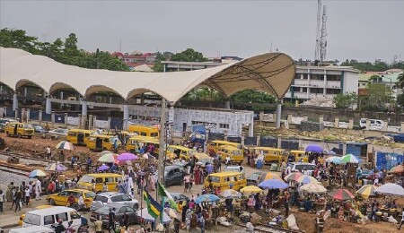 Nijeryalı bakan, sahte diploma iddialarının ardından istifa etti!