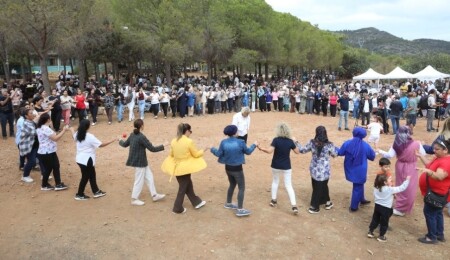 Girne’de düzenlenen Çiğköfte Kültür Festivali, kardeşlik ve dayanışma mesajlarına sahne oldu