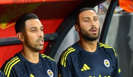 Fenerbahçe'de, Kahveci ve Tosun kadro dışı!