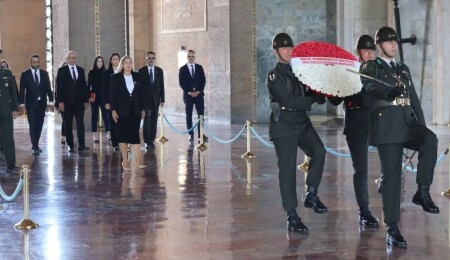 Meclis Hukuk Komitesi Ankara temaslarına Anıtkabir ziyaretiyle başladı