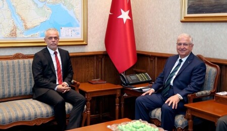 Türkiye Milli Savunma Bakanı Yaşar Güler, Ankara Büyükelçisi Korukoğlu'nu kabul etti