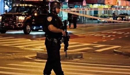 Los Angeles'ta araç kalabalığa daldı: En az 30 yaralı