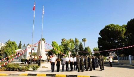 20 Temmuz Barış Harekatı’nın 51’inci yıl dönümü: Lefkoşa'daki ilk tören Şehitler Anıtı önünde düzenlendi