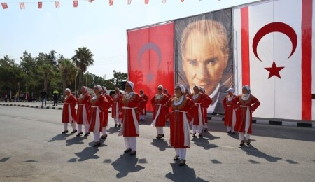 2O Temmuz, İskele'de "51 yıldır özgürce ve bağımsızca" mesajıyla kutlandı