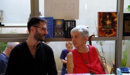 Doğan Bullici, “Little Black Bird” kitabını okurlarıyla buluşturdu