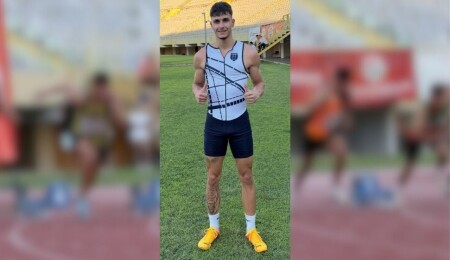Turgut Çelikoğlu, U20 Kulüpler Türkiye Şampiyonası’nda 100 metrede birinci oldu