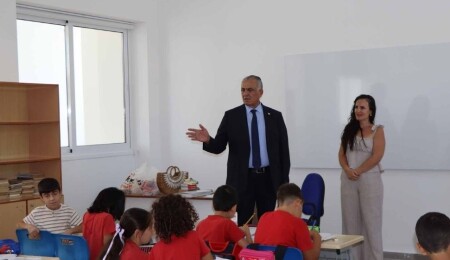 Milli Eğitim Bakanı Nazım Çavuşoğlu, Şehit Yalçın İlkokulu’nu ziyaret etti