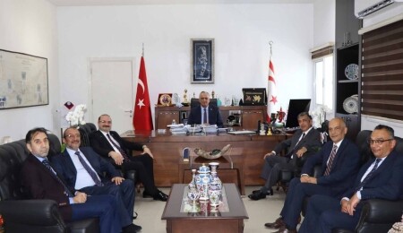 Bakan Çavuşoğlu, Atatürk Üniversitesi Rektörü Hacımüftüoğlu’nu kabul etti: İş birlikleri ele alındı