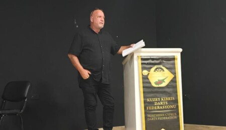 Kuzey Kıbrıs Darts Federasyonu’nda Osman Cenkciler güven tazeledi