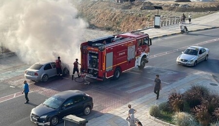 Taşkınköy’de seyir halindeki araçta yangın paniği: Araç, itfaiye tarafından söndürüldü