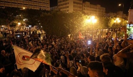 Tunus’ta yüzlerce kişi Küresel Sumud Filosu saldırısını protesto etti