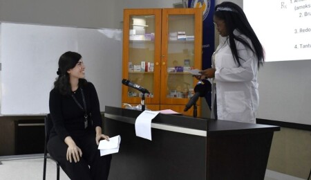 DAÜ Eczacılık Fakültesi’nde Hasta Bilgilendirme Yarışması düzenlendi