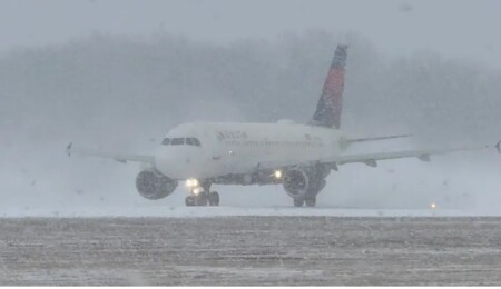 ABD’nin kuzeydoğusunda kar fırtınası hava ulaşımını felç etti: binlerce uçuş iptal edildi
