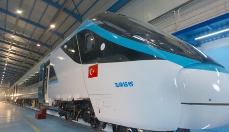 Türkiye'nin en hızlı milli elektrikli hızlı tren seti bu yıl raylara inecek