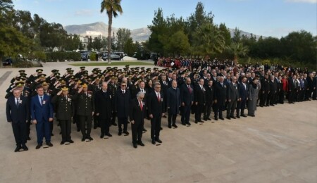 Dr. Fazıl Küçük, ölümünün 42’nci yılında Anıttepe’de anıldı: Daima halkın içinden bir lider