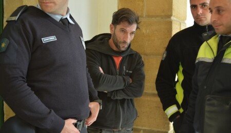 Onaylanmamış limandan ülkeye girişten itham edilen zanlı 1 gün tutuklu: 2024'ten beridir ülkede