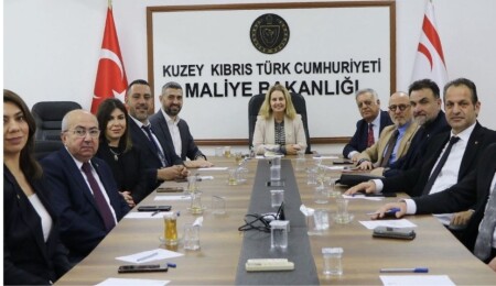 Saadet Hüdaverdi Kuzey Kıbrıs ve Türkiye sigorta temsilcilerini kabul etti: İş birliği görüşüldü