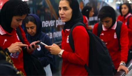 İranlı kadın milli takımından 7 futbolcu Avustralya'da kalma kararı verdi, biri fikrini değiştirdi