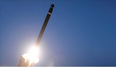 Kuzey Kore, test amacıyla misket bombası başlıklı taktik balistik füze fırlattığını açıkladı