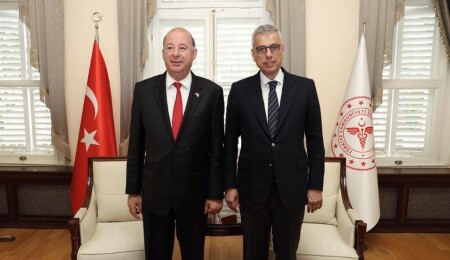 Hakan Dinçyürek, İstanbul’da Türkiye Sağlık Bakanı Kemal Memişoğlu ile görüştü