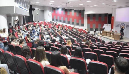 DAÜ’de 18'nci Psikoloji Günleri “Benliği Anlamak” temasıyla gerçekleştirildi
