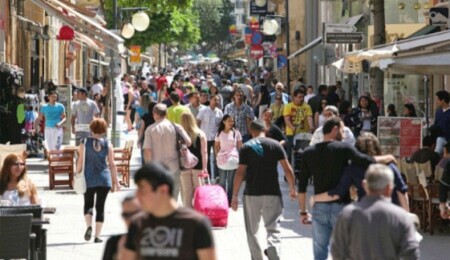 Güney Kıbrıs nüfusu 2025’te 982 bine yükseldi