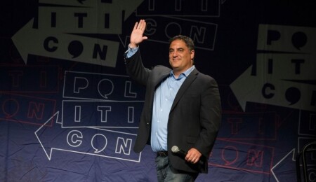 Cenk Uygur, Birleşik Krallık'a girişinin yasaklandığını açıkladı