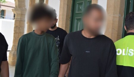 Uyuşturucu operasyonunda tutuklanan 2 zanlıya 7 gün ek tutukluluk