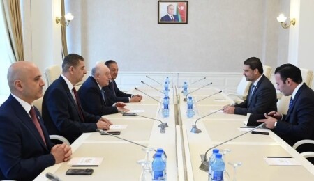 Savaşan, Azerbaycan Milli Meclisi’nde  Guliyev ile görüştü: Azerbaycan ilişkileri güçlenecek