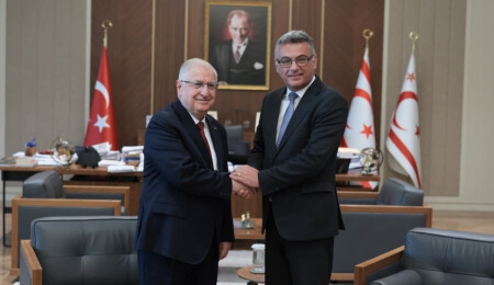 Tufan Erhürman, Türkiye Milli Savunma Bakanı Yaşar Güler'i kabul etti