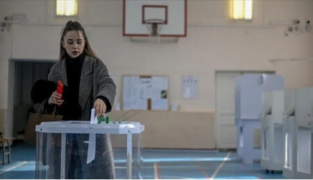 Rusya’da parlamento ve yerel seçimler için oy verme işlemi başladı