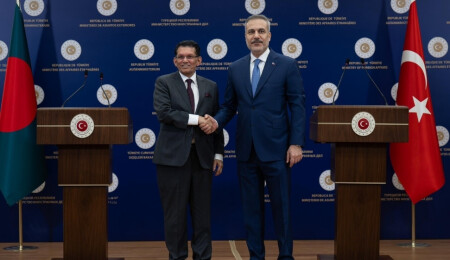 Hakan Fidan, BM Genel Kurul Başkanı Khalilur Rahman ve ABD Temsilcisi Michael Waltz ile görüştü