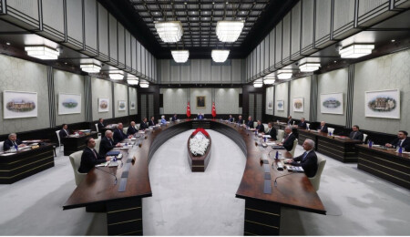 Türkiye'de kabine toplanıyor: Terörsüz Türkiye, Mavi Vatan ve fon meselesi gündemde